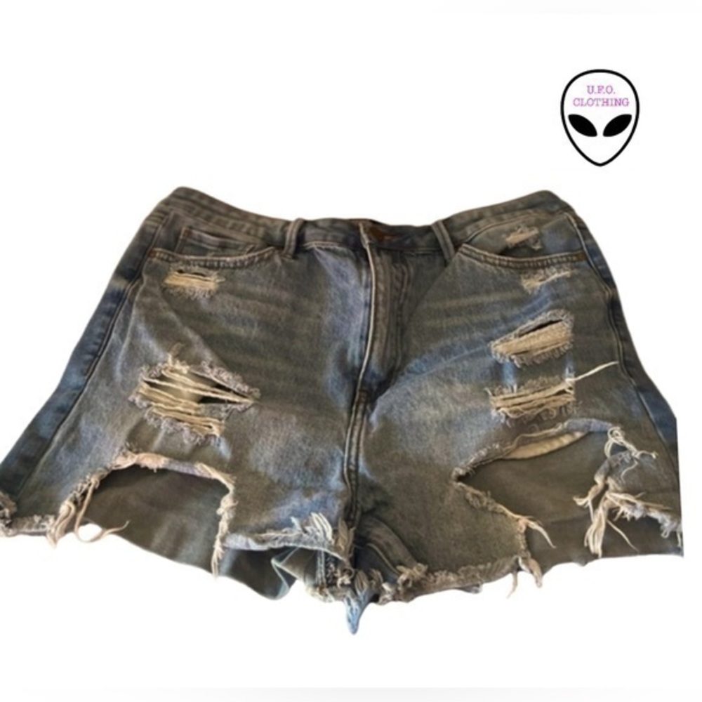 EUC Simple Society Shorts Size 13/31 Cut Off High Rise Medium Wash Denim.